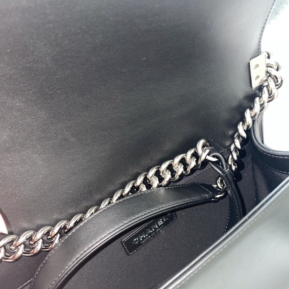 Chanel Leboy 100%new - Picture 3 of 5